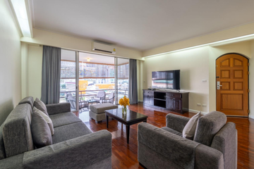 2 Bedroom Apartment for rent in Krystal Court, Khlong Toei Nuea, Bangkok near BTS Nana