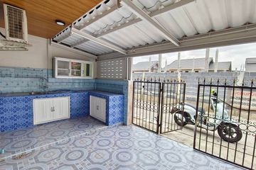 1 Bedroom House for sale in Surasak, Chonburi