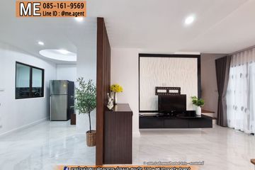 3 Bedroom Townhouse for sale in Pruksaville 57 Pattanakarn, Suan Luang, Bangkok