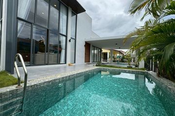 3 Bedroom Villa for sale in Na Kluea, Chonburi