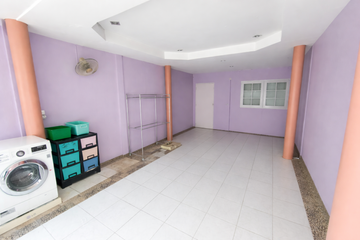 3 Bedroom Townhouse for sale in Khan Na Yao, Bangkok near MRT Nopparat