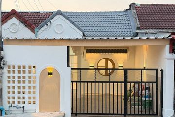 2 Bedroom House for sale in Surasak, Chonburi