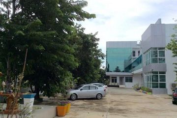 Commercial for rent in Bang Kapi, Bangkok near MRT Pradit Manutham