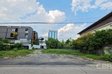 Land for sale in Phlapphla, Bangkok near MRT Lat Phrao 83