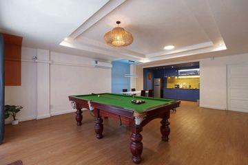 5 Bedroom Townhouse for rent in Khlong Tan Nuea, Bangkok