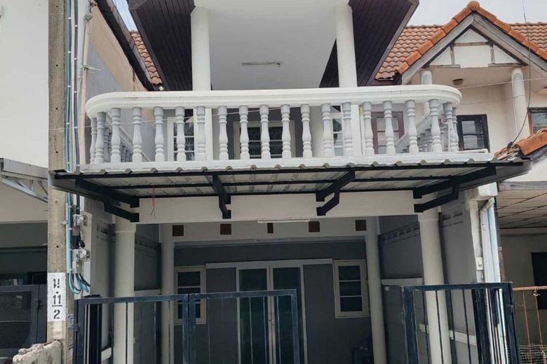 2 Bedroom Townhouse For Rent