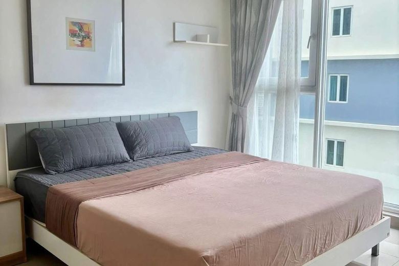 1 Bedroom Condo For Rent