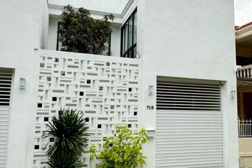 4 Bedroom House for sale in Phra Khanong Nuea, Bangkok near BTS Phra Khanong