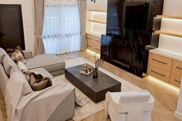 5 Bedroom Townhouse for Sale or Rent in Phra Khanong, Bangkok near BTS Phra Khanong