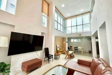 3 Bedroom Commercial for rent in Khlong Tan Nuea, Bangkok