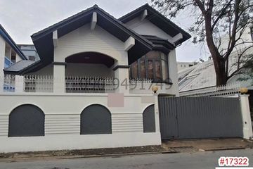 2 Bedroom House for rent in Chan Kasem, Bangkok