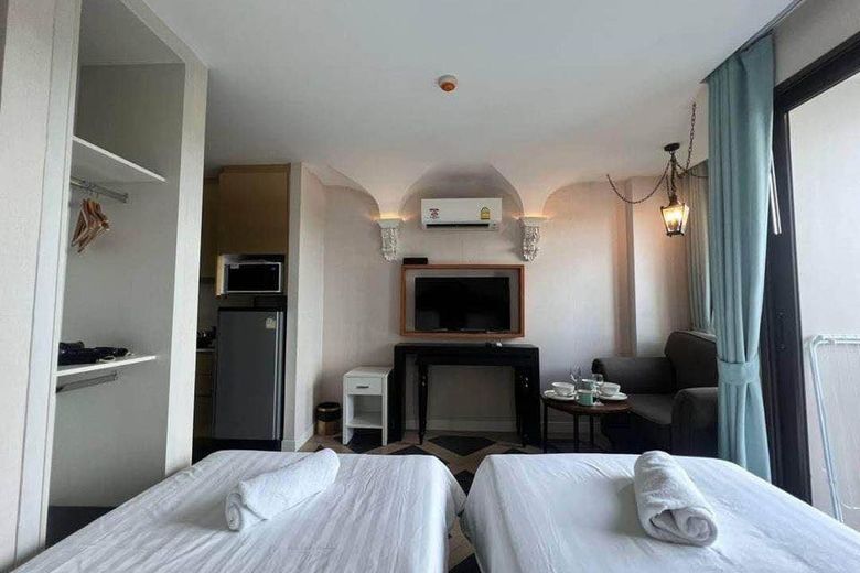 1 Bedroom Condo For Rent