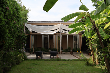 Commercial for rent in Khlong Tan Nuea, Bangkok near BTS Phrom Phong