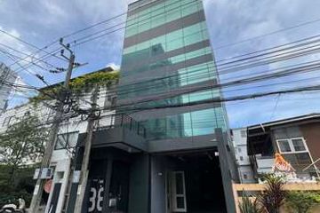 4 Bedroom Condo for rent in Khlong Tan Nuea, Bangkok