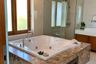 5 Bedroom Villa for rent in Na Kluea, Chonburi