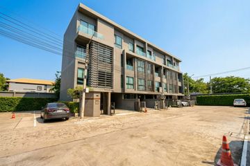 1 Bedroom Townhouse for sale in Arco Home Office, Khlong Chan, Bangkok