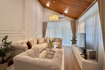 5 Bedroom House for rent in Sam Sen Nok, Bangkok
