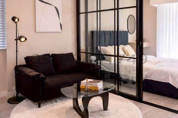 1 Bedroom Condo for sale in Phlapphla, Bangkok near MRT Mahatthai