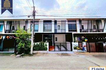 3 Bedroom Townhouse for sale in Tha Raeng, Bangkok