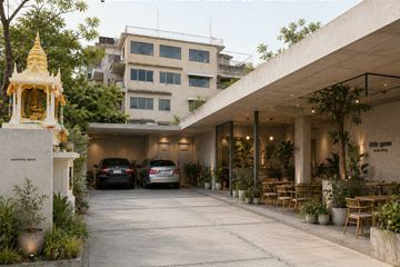 Commercial for rent in Khlong Tan Nuea, Bangkok