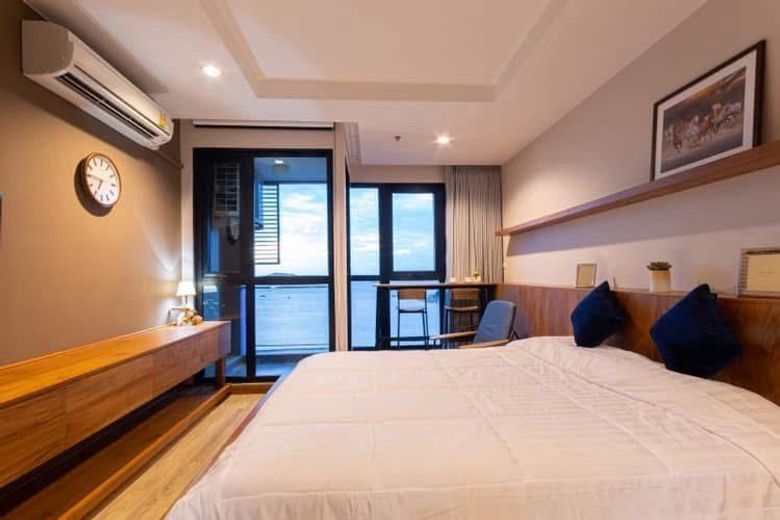 1 Bedroom Condo For Rent