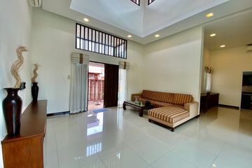 3 Bedroom Villa for rent in Na Kluea, Chonburi