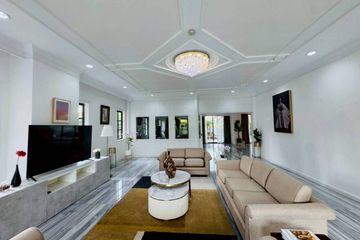 4 Bedroom Apartment for rent in Khlong Tan Nuea, Bangkok