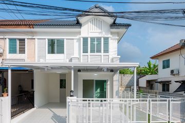 3 Bedroom Townhouse for sale in Bang Phai, Nonthaburi