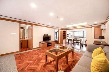 2 Bedroom Condo for rent in United Tower, Khlong Tan Nuea, Bangkok near BTS Thong Lo