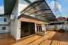 6 Bedroom House for rent in Huai Khwang, Bangkok near MRT Huai Khwang