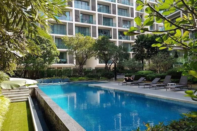 1 Bedroom Condo