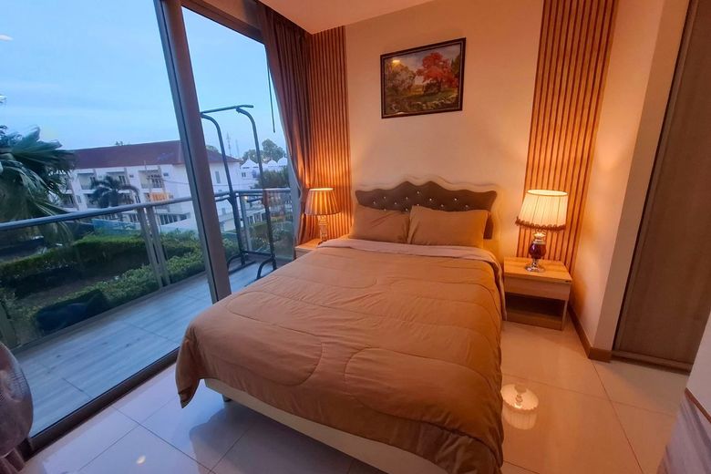 1 Bedroom Condo