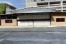 Warehouse / Factory for rent in Hua Mak, Bangkok near MRT Lam Sali