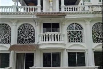5 Bedroom Townhouse for rent in Leo Classic Place, Khlong Tan Nuea, Bangkok