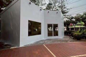 Commercial for rent in Khlong Tan, Bangkok