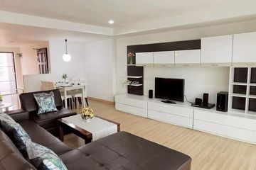 2 Bedroom Condo for rent in PPR Villa, Khlong Tan Nuea, Bangkok near BTS Ekkamai