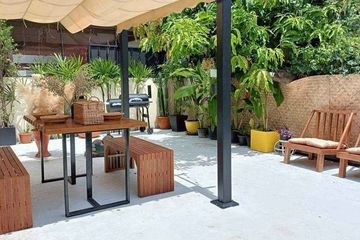 3 Bedroom House for rent in Thanon Phetchaburi, Bangkok near MRT Ratchathewi