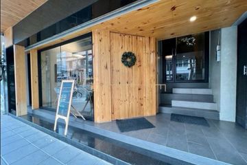 Commercial for rent in Wang Burapha Phirom, Bangkok near MRT Sam Yot