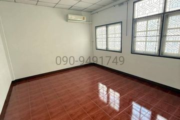 2 Bedroom Townhouse for rent in Bang Chak, Bangkok