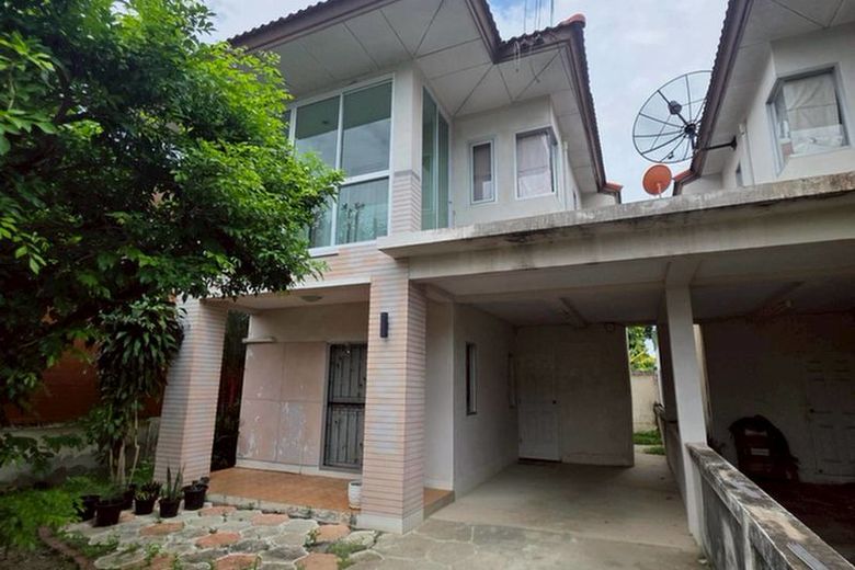 32 Bedroom House