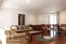 3 Bedroom Condo for rent in Ma Peng Seng Apartment, Khlong Toei Nuea, Bangkok near BTS Asoke
