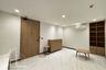 1 Bedroom Condo for rent in Sethiwan Residence, Khlong Toei Nuea, Bangkok near Airport Rail Link Makkasan