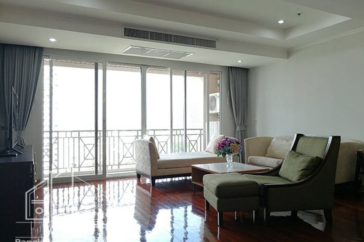 Grand 39 Tower Apartment for Rent on Sukhumvit Soi 39, BTS Phrom Phong