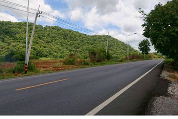 Land for sale in Chong Sarika, Lopburi