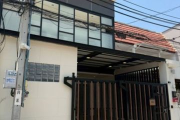 House for rent in Din Daeng, Bangkok near MRT Phra Ram 9
