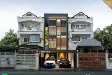 3 Bedroom Townhouse for sale in Chom Phon, Bangkok near MRT Chankasem