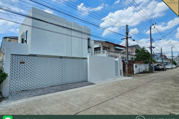 3 Bedroom House for sale in Lat Phrao, Bangkok