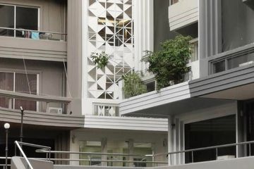 1 Bedroom Commercial for rent in Khlong Tan Nuea, Bangkok