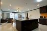 2 Bedroom Apartment for rent in Khlong Tan Nuea, Bangkok