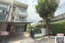 3 Bedroom Townhouse for rent in Hua Mak, Bangkok